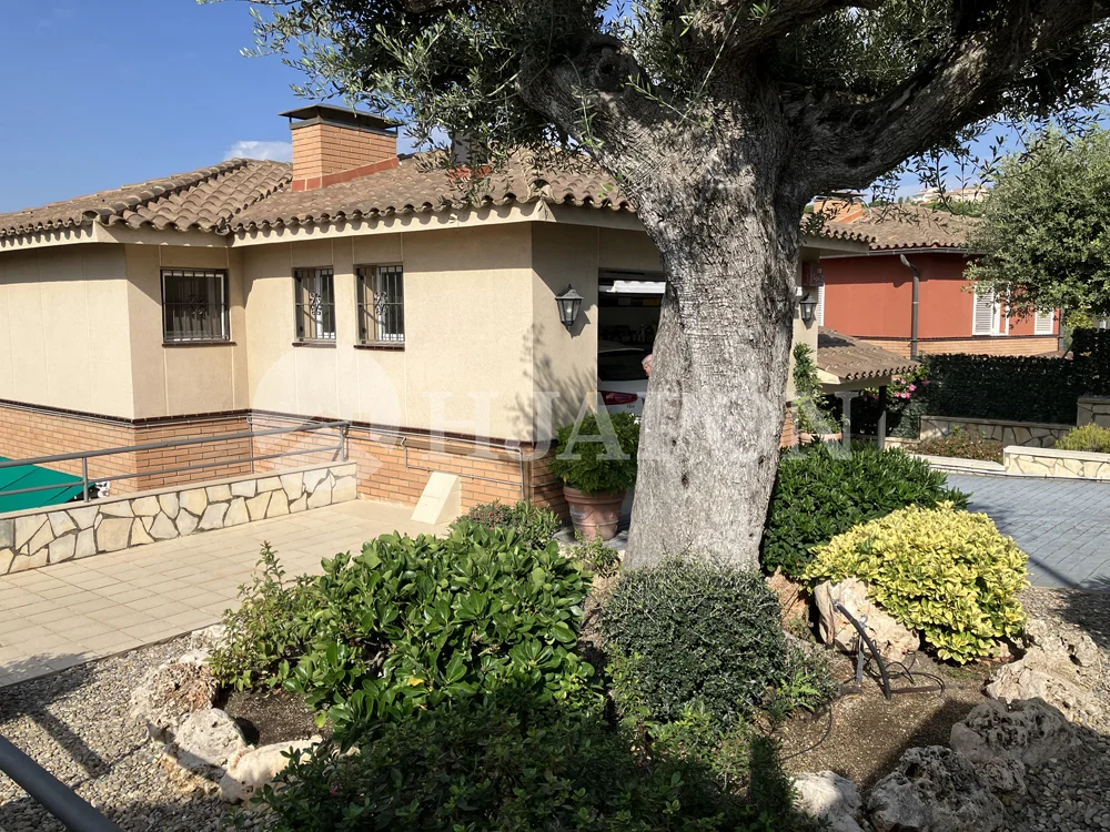 Chalet en Teià con piscina privada y vistas al mar