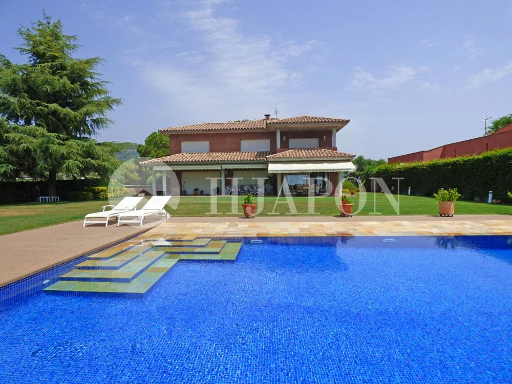 Casa costera de lujo con siete dormitorios