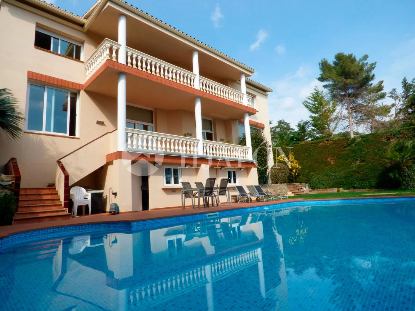 Villa en Cabrils con vistas al mar, 5 habitaciones