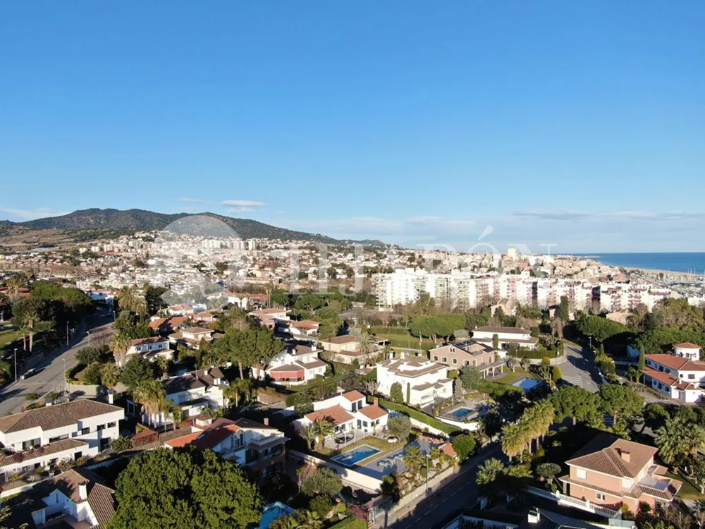 Villa de lujo en Alella, 620 m² y piscina