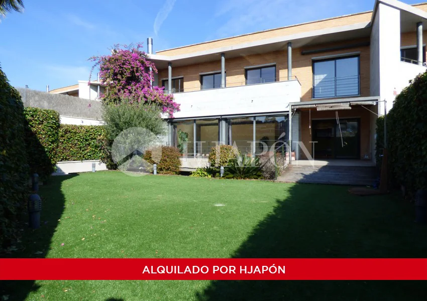 Six-bedroom Alella house with garden