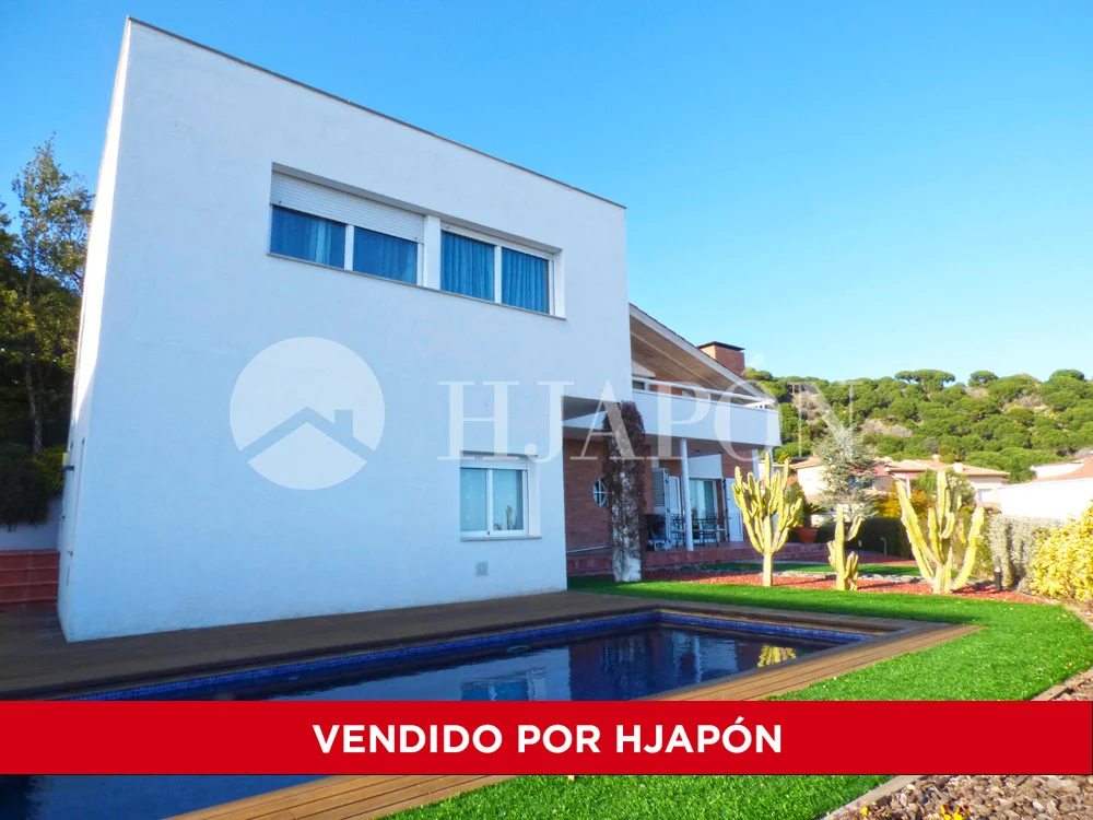 Villa de lujo en Teià con vistas al mar