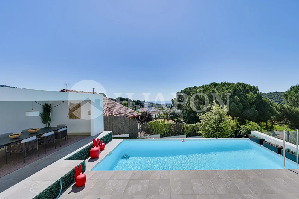Casa de lujo en Alella con vistas al mar