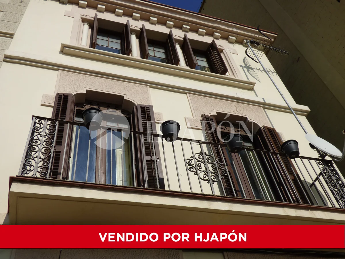 Sold colonial house on Masnou waterfront