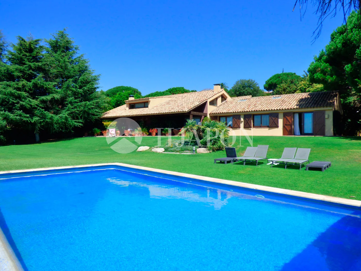 Casa de lujo con vistas al mar y piscina privada