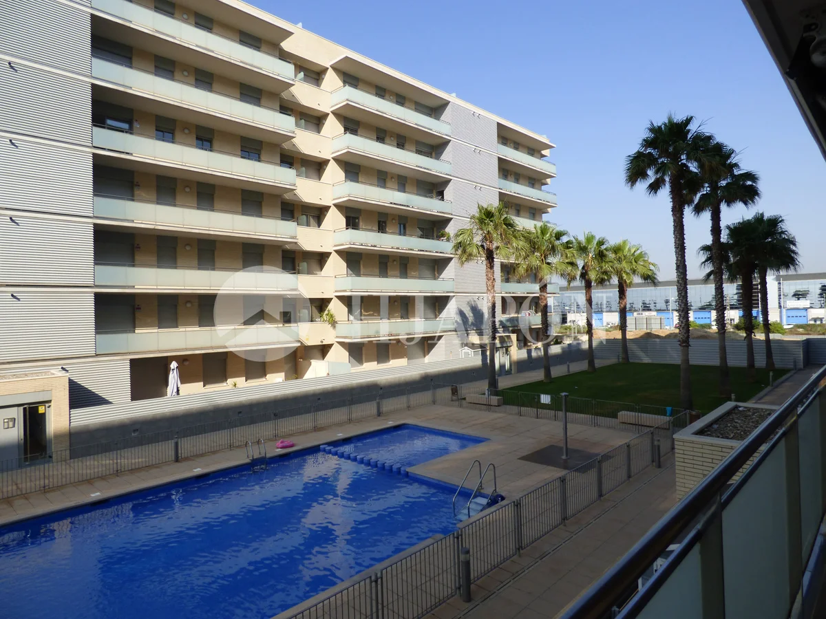 Piso costero en Badalona, 4 dormitorios
