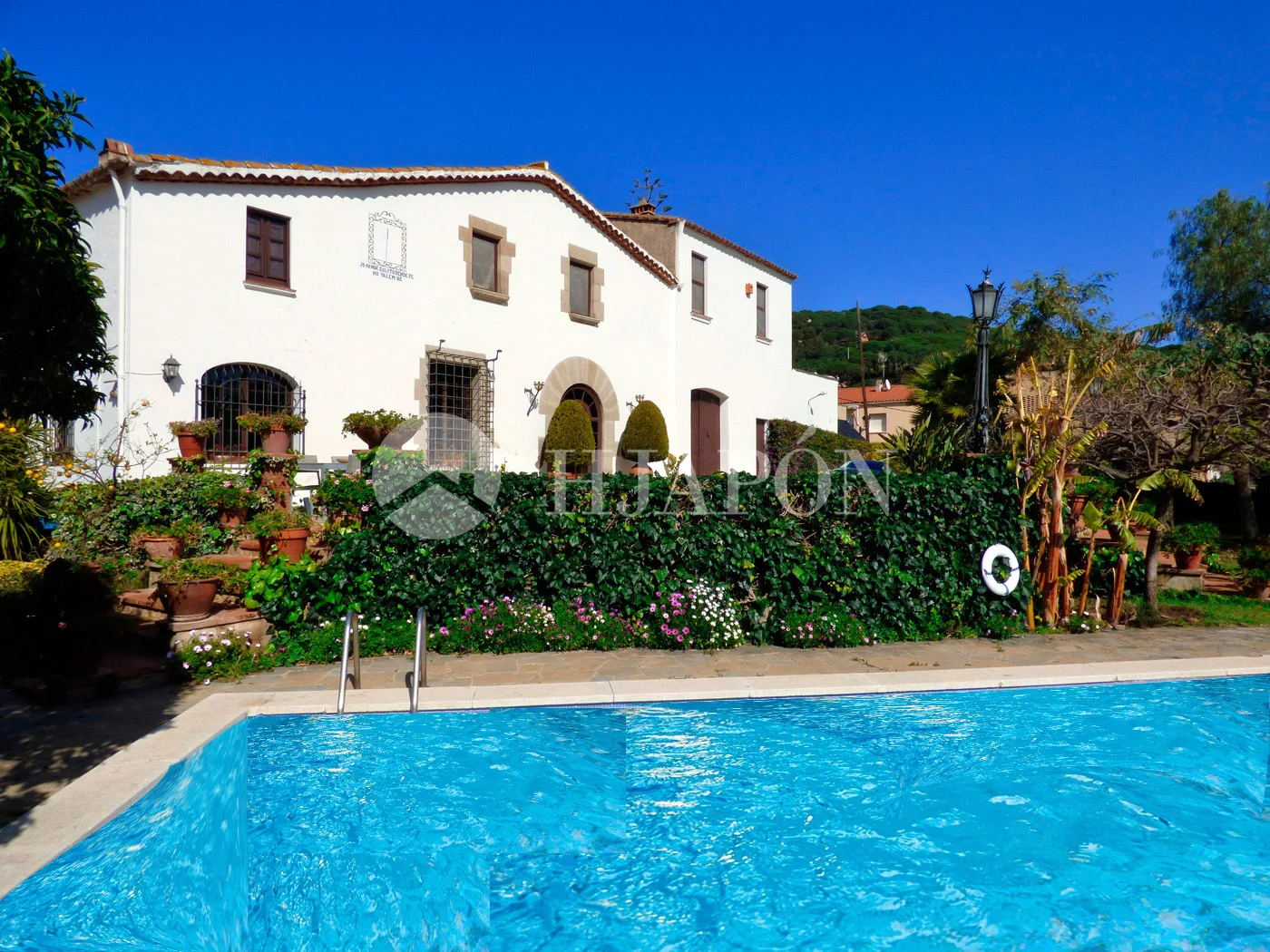 Masía histórica con piscina y 10 habitaciones