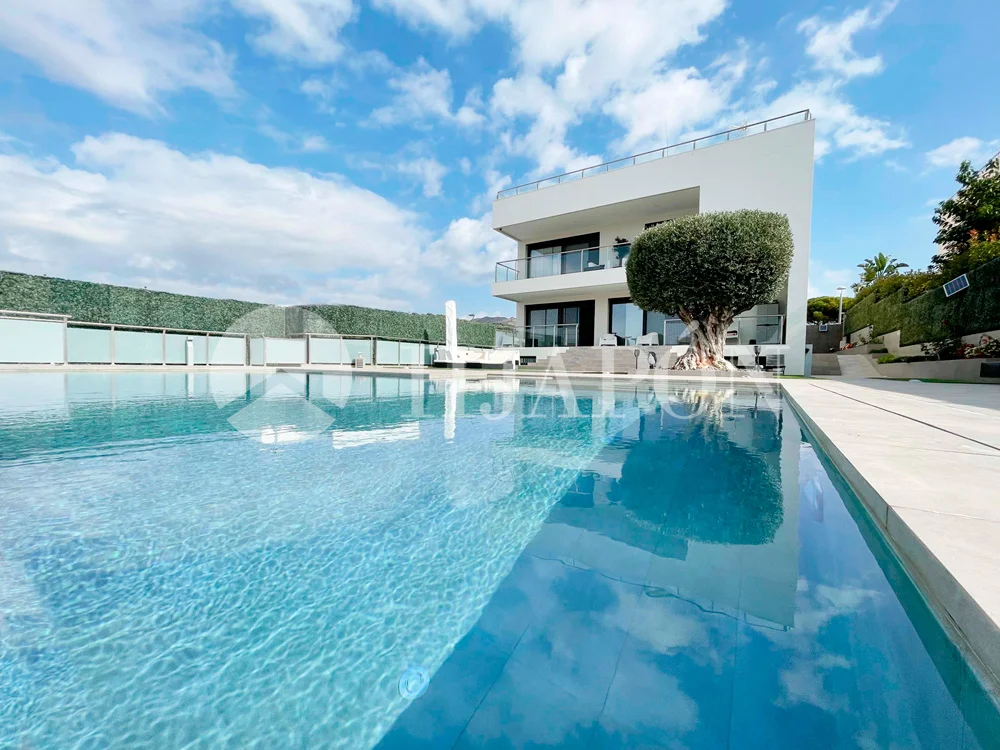Villa de lujo en Montgat, 5 habitaciones