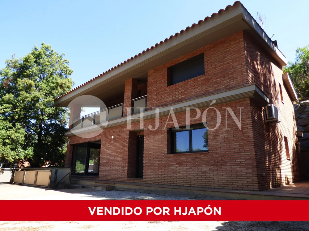 Villa nueva en Cabrils, 5 dormitorios