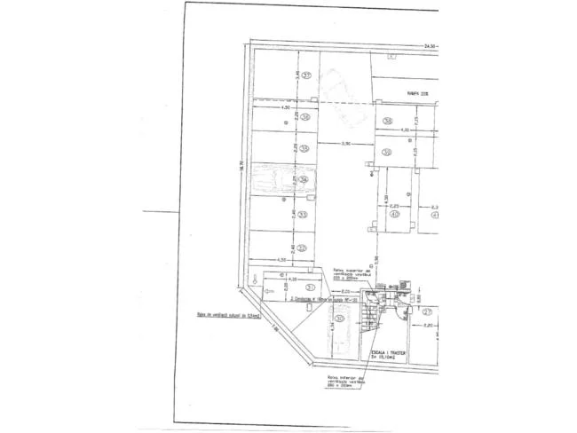 Lote de 30 plazas y trasteros