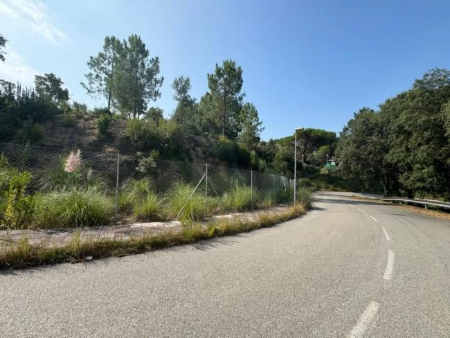 Four-house development land in Lloret
