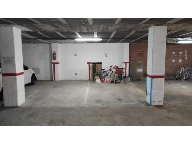Underground parking space in Molino