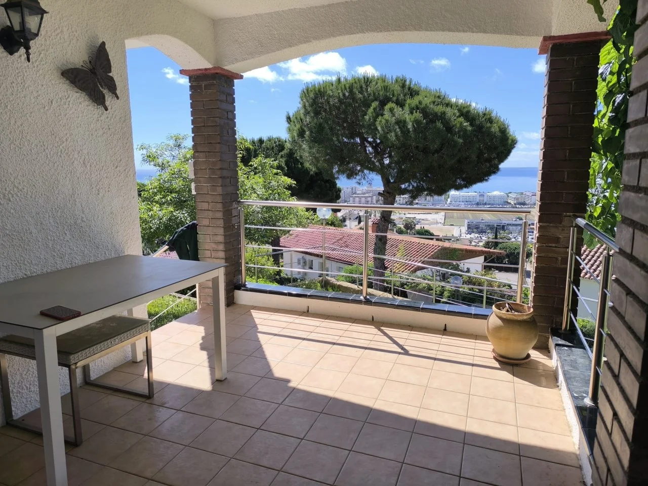Panoramic sea-view house with large plot