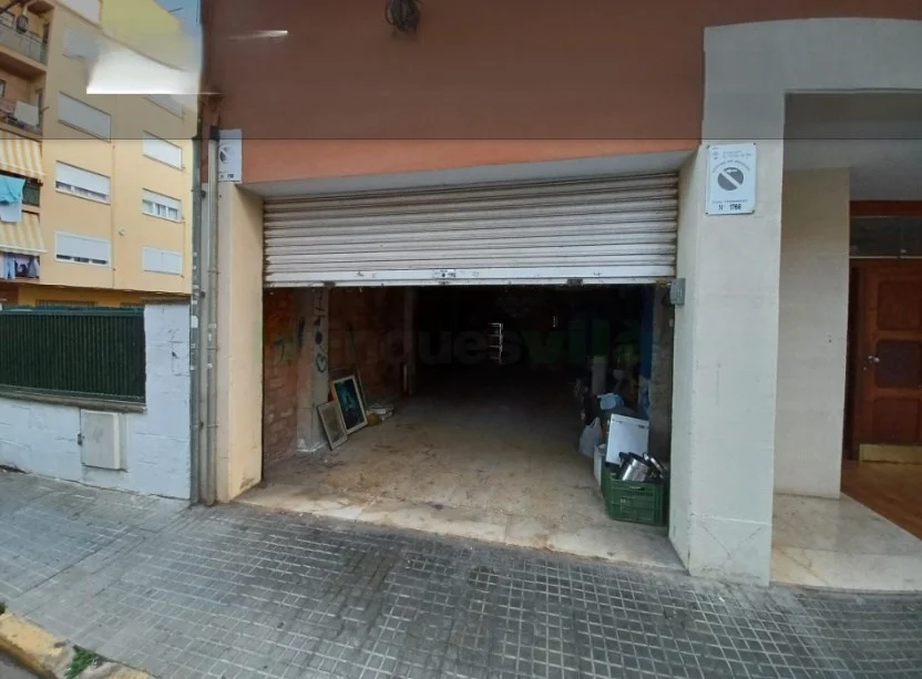 Local en Centre con 10 plazas de aparcamiento