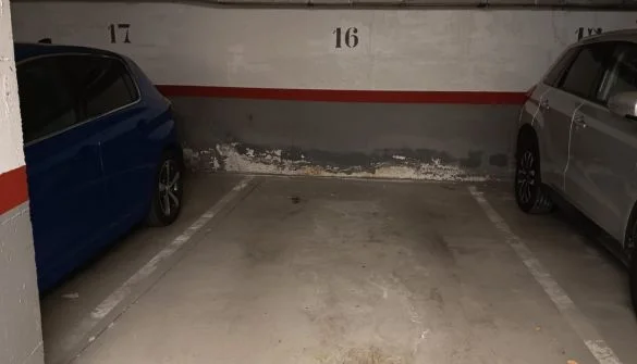 Plaza de aparcamiento céntrica en Tordera, 14 m²