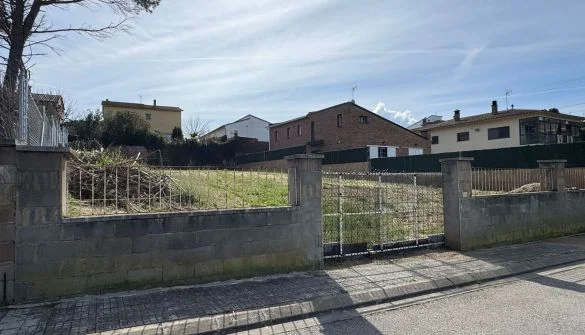 Parcela llana de 595 m² en Fogars