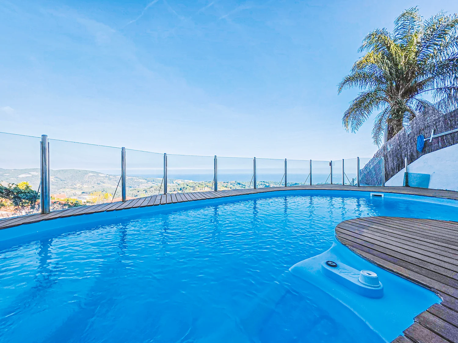 Casa adosada con vistas al mar y piscina privada