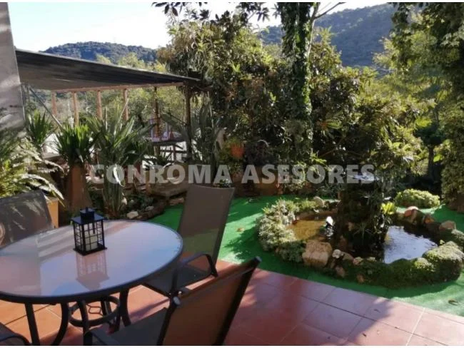 Casa en buen estado con jacuzzi en Palafolls