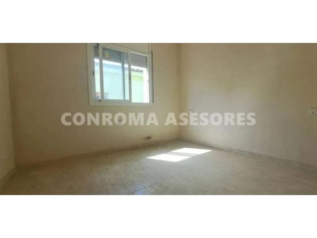 Casa inacabada con 220 m² de potencial