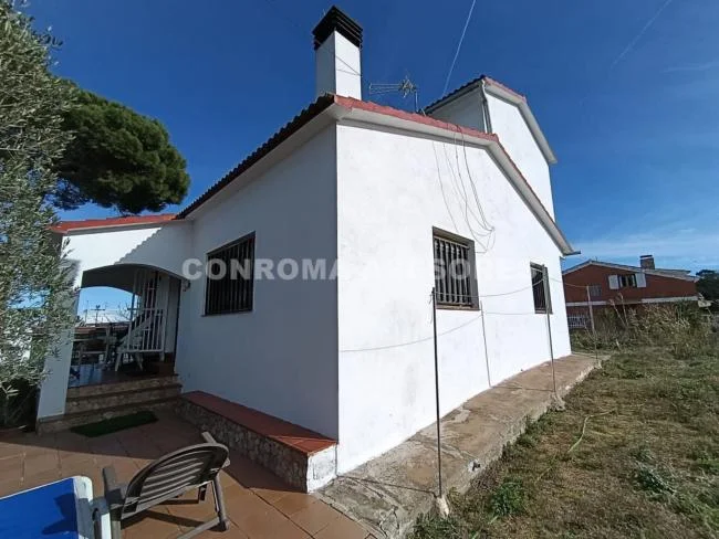 Casa independiente en Montbarbat, 5 dormitorios
