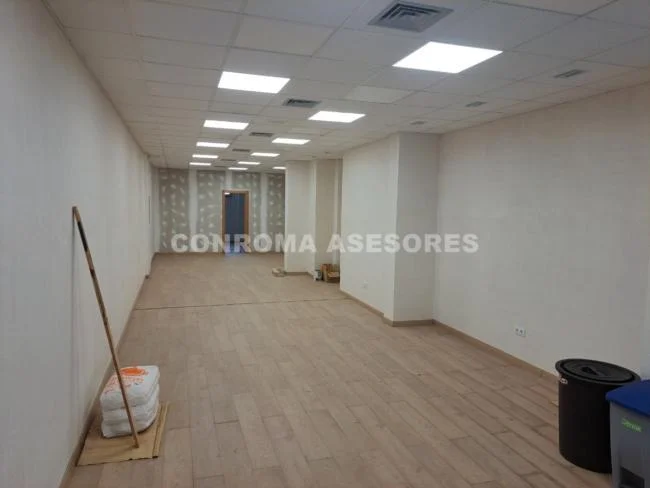 Local comercial a pie de calle, 129 m²