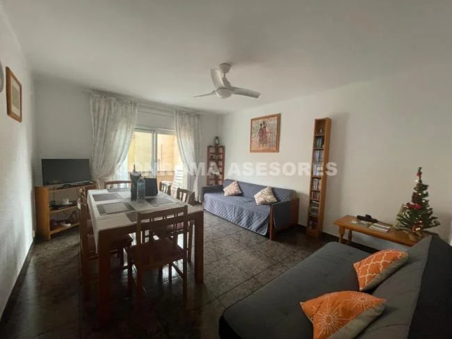 Piso de cuatro habitaciones con licencia turística