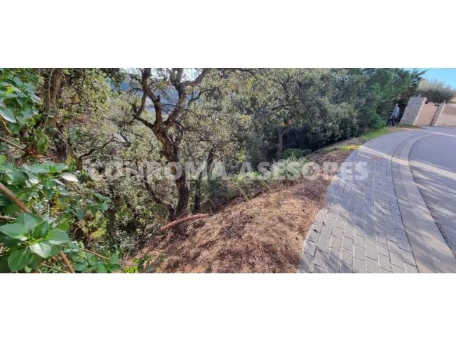 Buildable Lloret plot with sea views