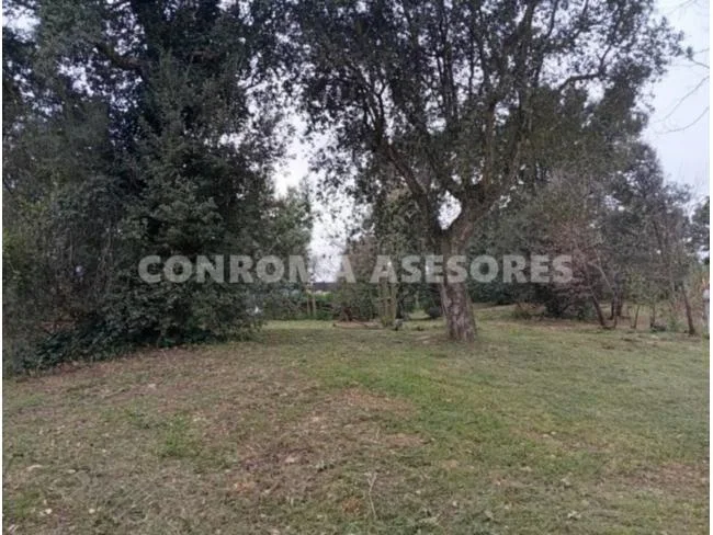 Parcela urbana en Vilobí d’Onyar, 807 m²