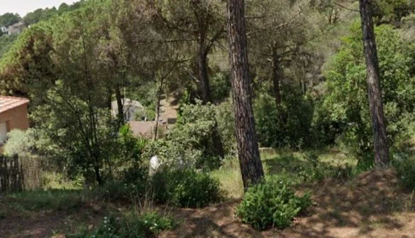 Parcela en Canyamars de 1.044 m²