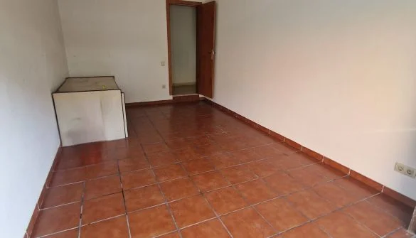 Ground-floor Canyamars flat, 3 bedrooms