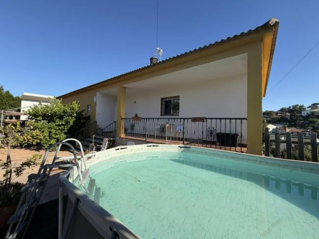 Spacious Maçanet house, 3 bedrooms
