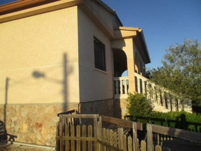 Casa independiente con piscina cerca de Maçanet