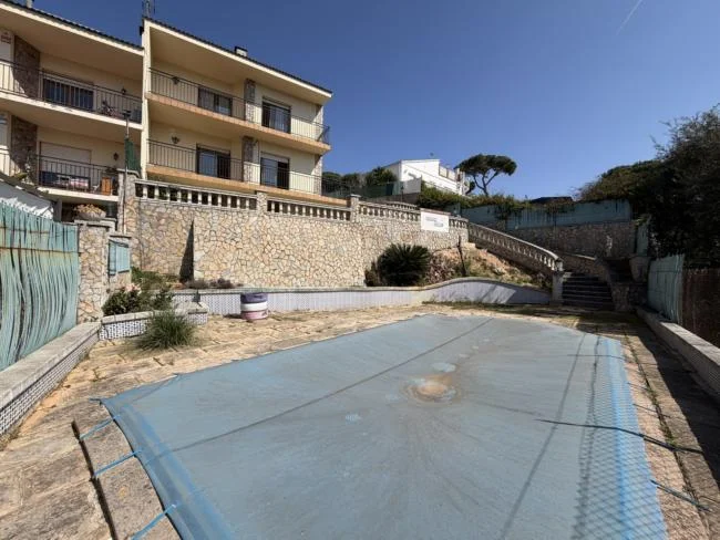 Adosada en Tordera con piscina, 3 habitaciones