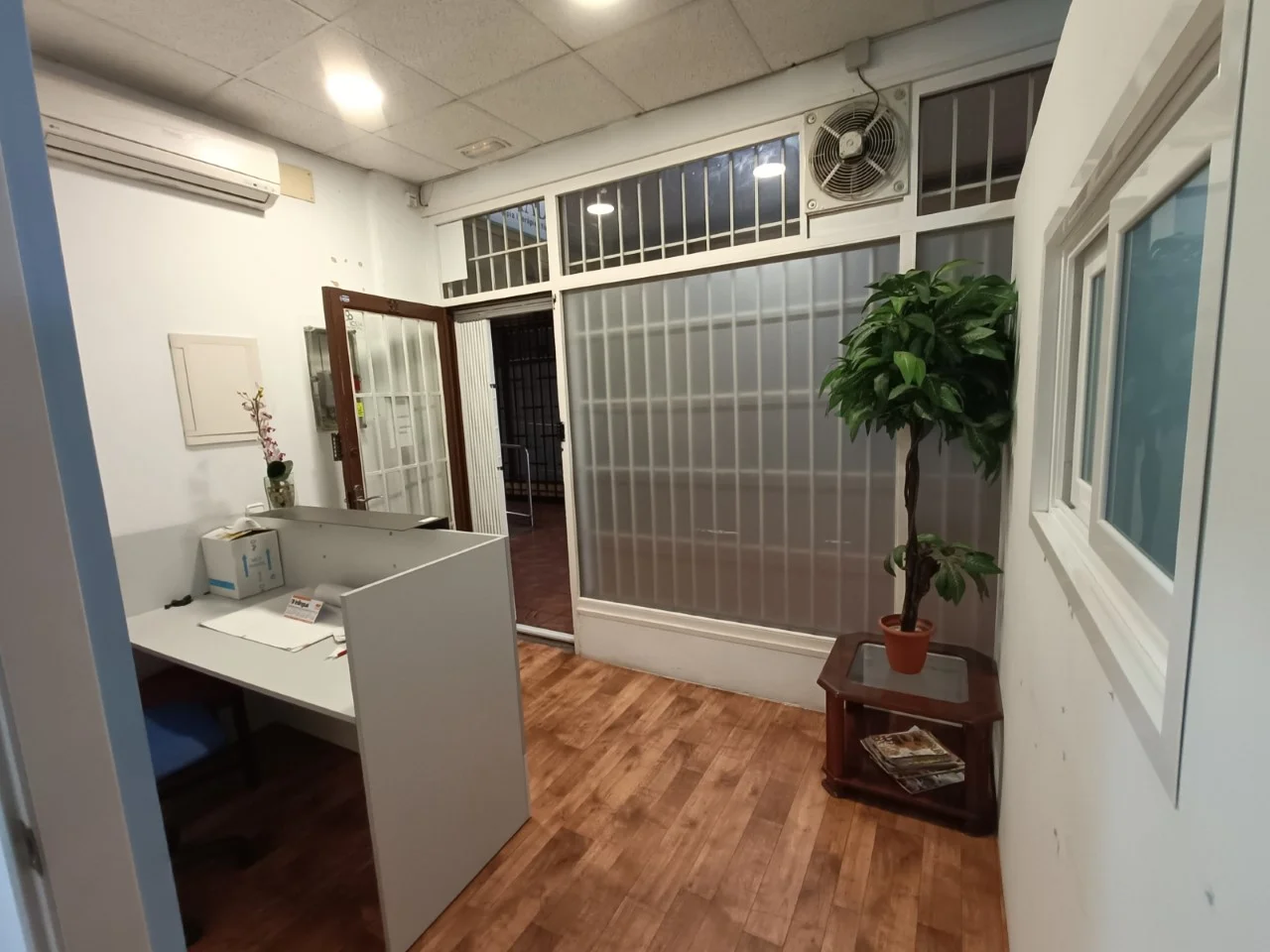 Local comercial céntrico en Calella, 50 m²