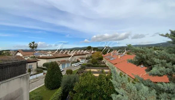 Ático reformado con rooftop privado