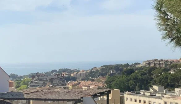 Urban Llavaneres plot with sea views