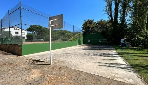 Parcela plana cerca del centro de Llavaneres