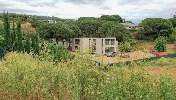 Parcela en Rocaferrera con proyecto de villa