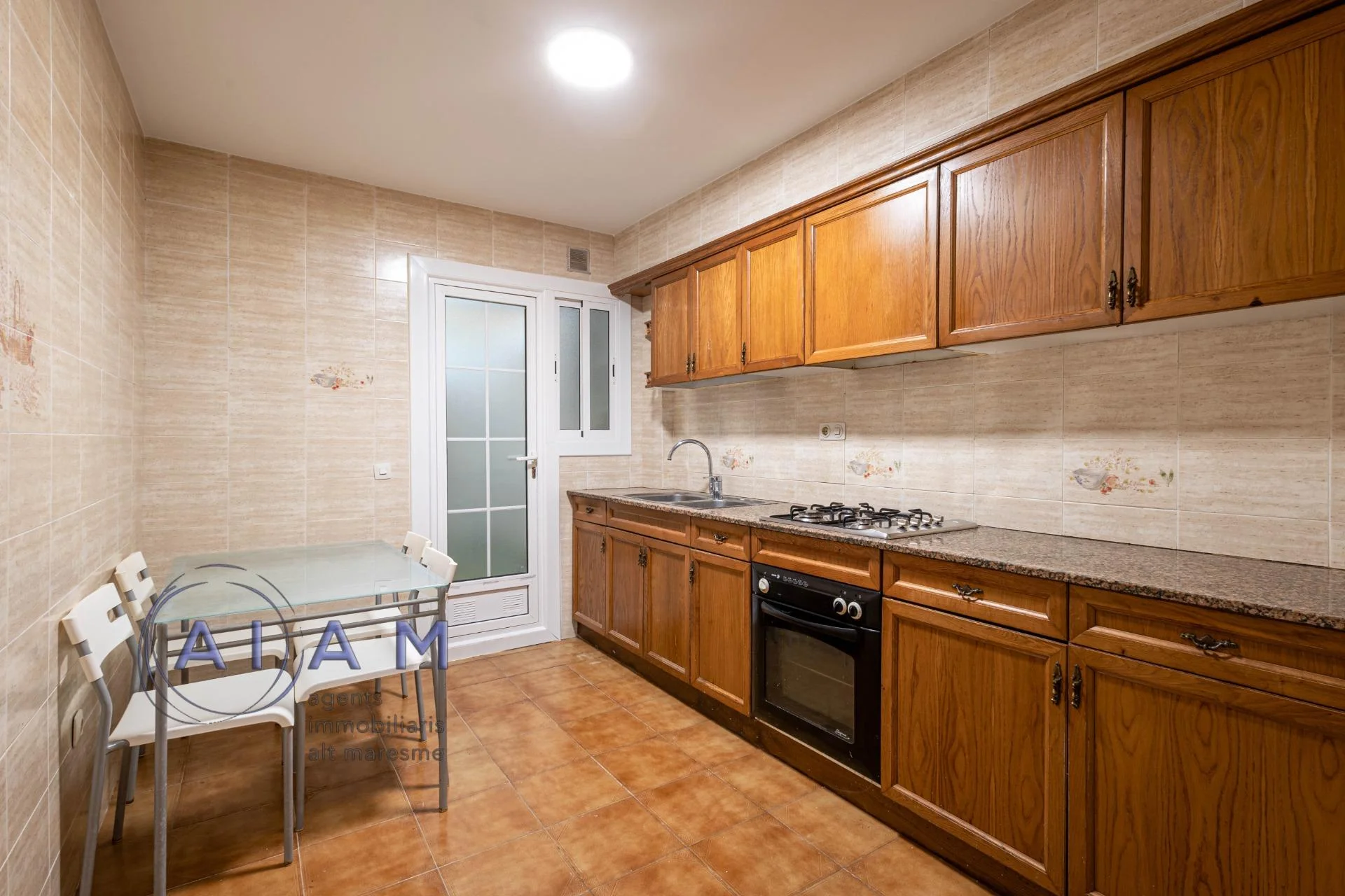 Sale listing with known reference