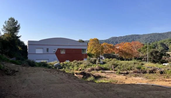 Flat industrial plot in Cabrils