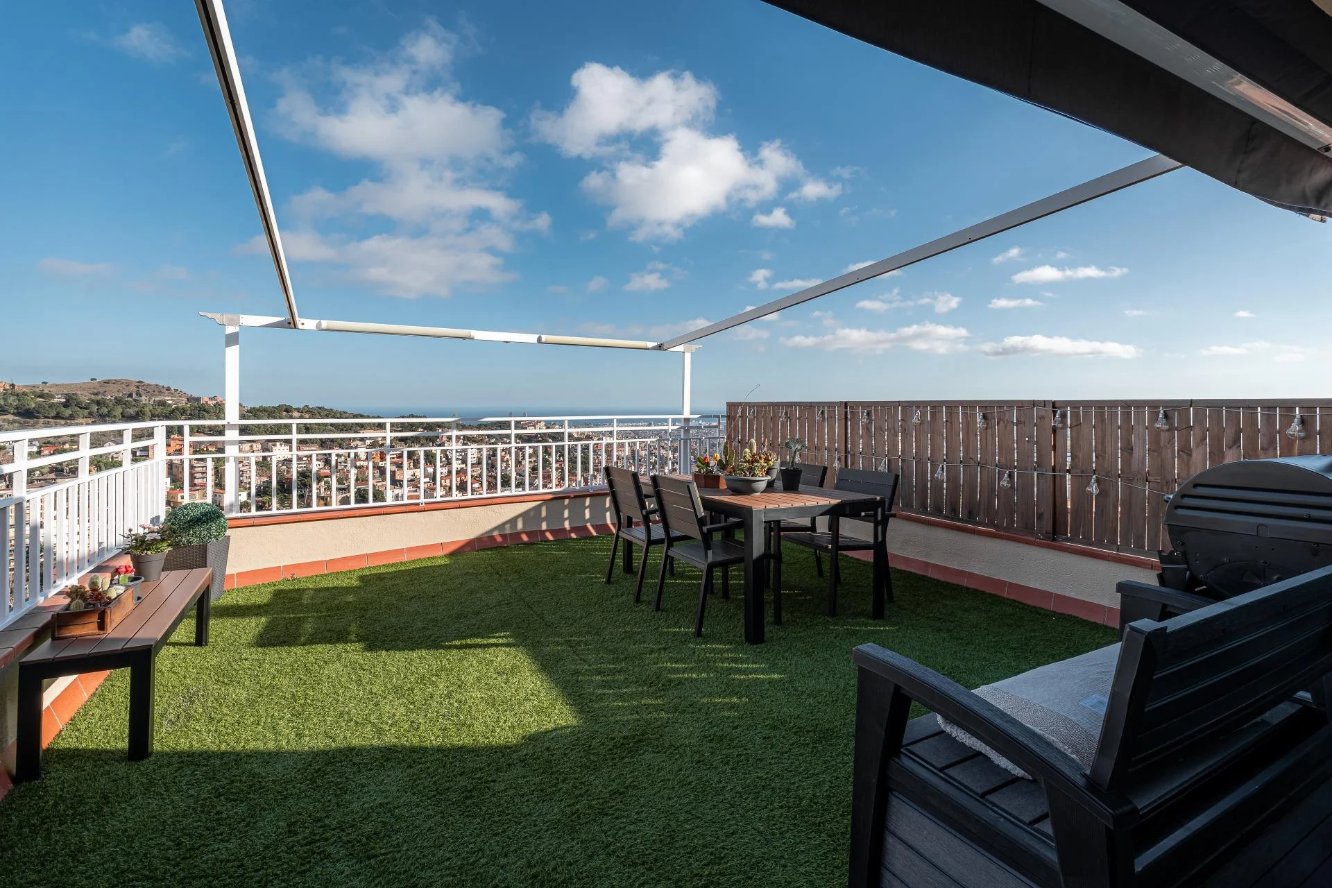 Bright Barcelona penthouse, 3 bedrooms
