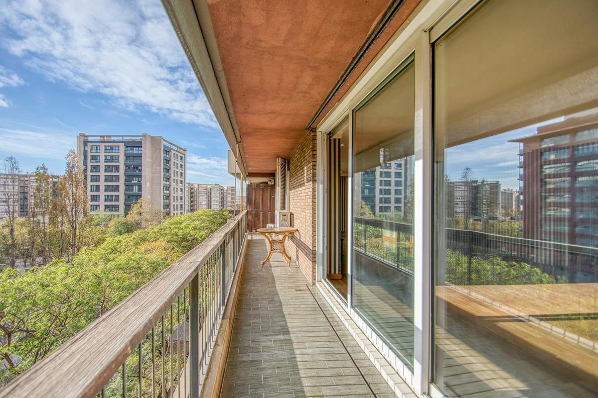 Piso para reformar en Barcelona, cinco habitaciones