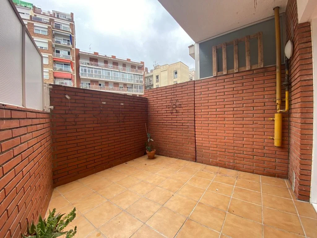 Piso reformado en Sant Antoni, 2 habitaciones