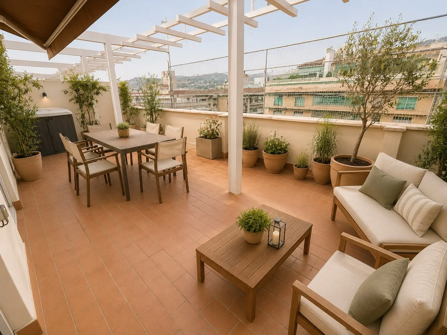 Ático reformable en Barcelona con terraza de 30 m²
