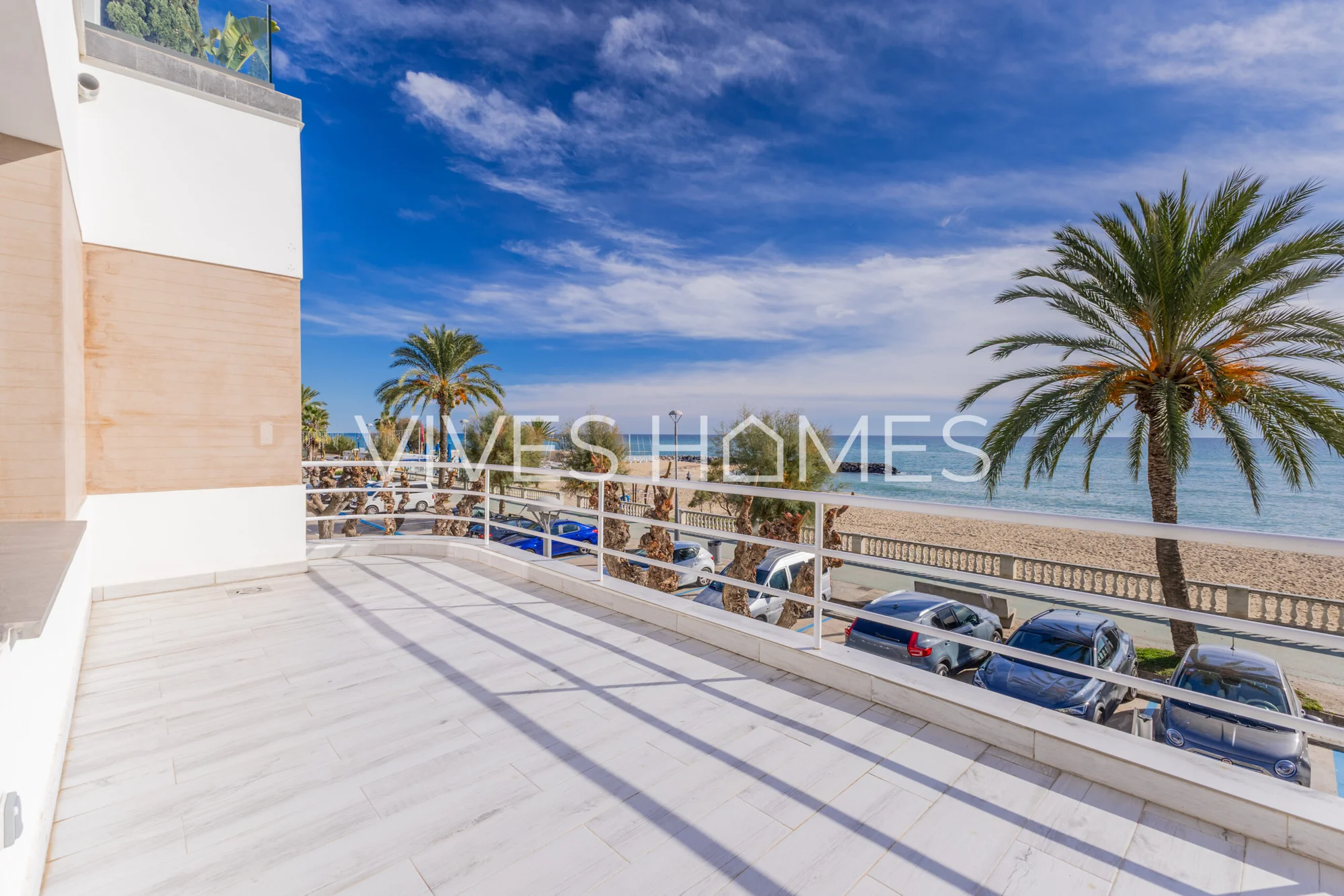 Modern seaside chalet, 3 bedrooms