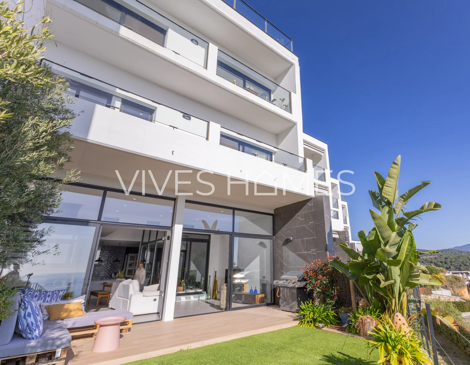 Adosado con vistas al mar y tres suites