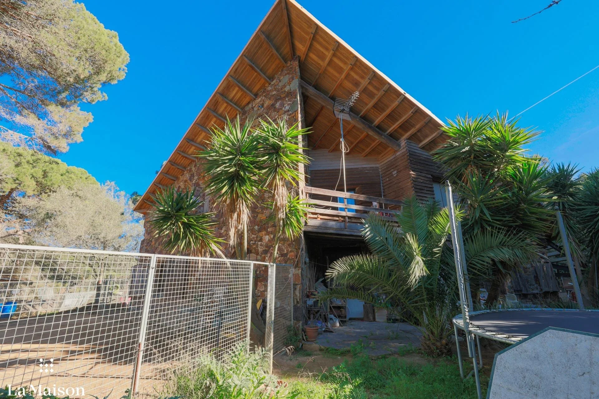 Casa rústica en la naturaleza con piscina privada