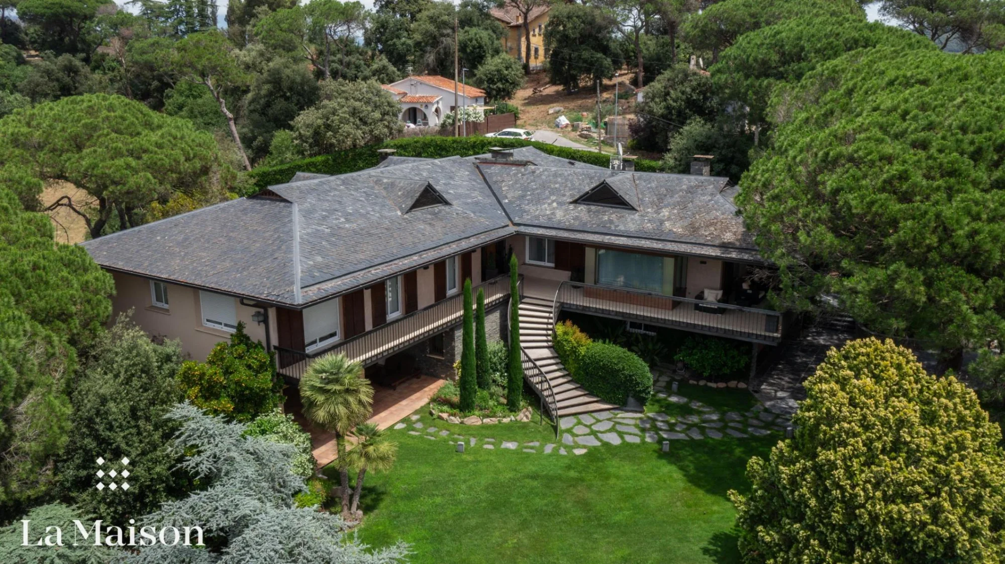 Gran finca en La Roca, 1.016 m²