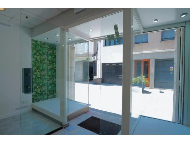 Local comercial céntrico de 52 m² con escaparate