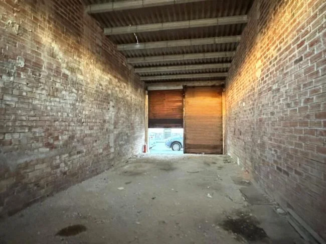 Urban plot with existing warehouse